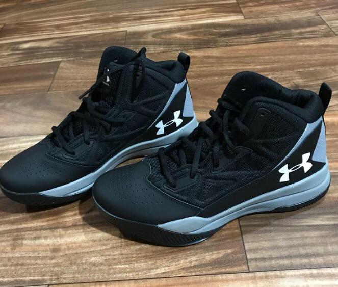 安德瑪運(yùn)動(dòng)鞋進(jìn)口報(bào)關(guān)流程如何?(運(yùn)動(dòng)鞋進(jìn)口清關(guān)步驟)